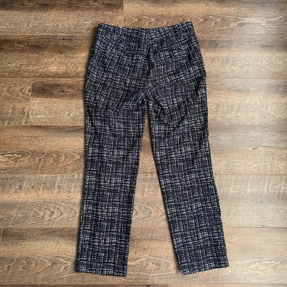 Ann Taylor - Picture 5 of 6